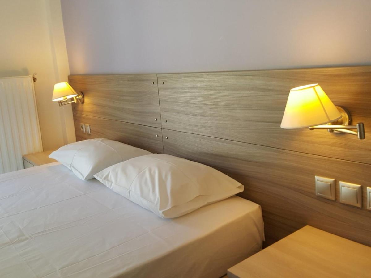 Aparthotel Alexandros Kamena Vourla Exterior foto