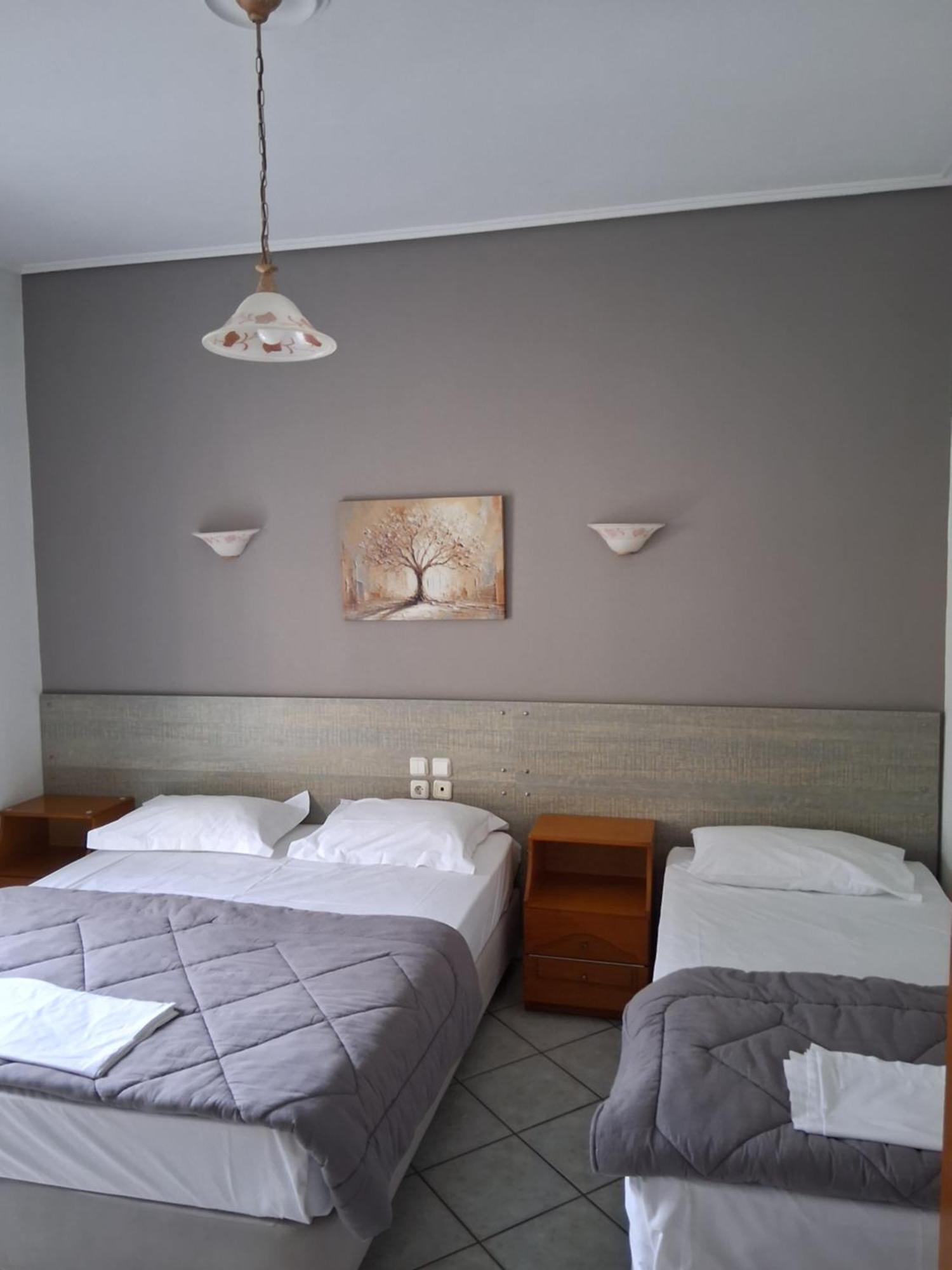 Aparthotel Alexandros Kamena Vourla Zimmer foto
